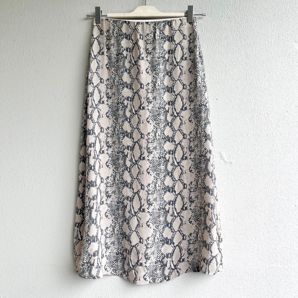American Eagle | NWT Snakeprint Pencil Skirt
